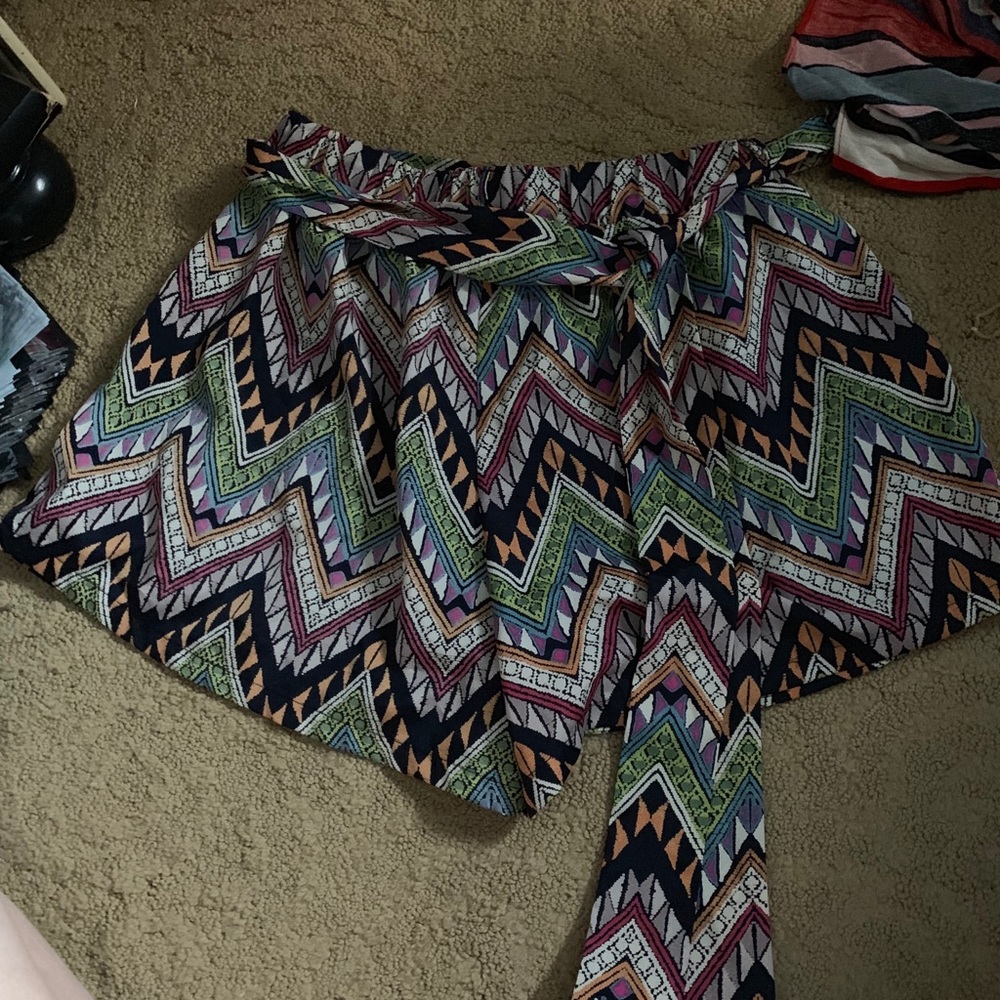 Tribal short